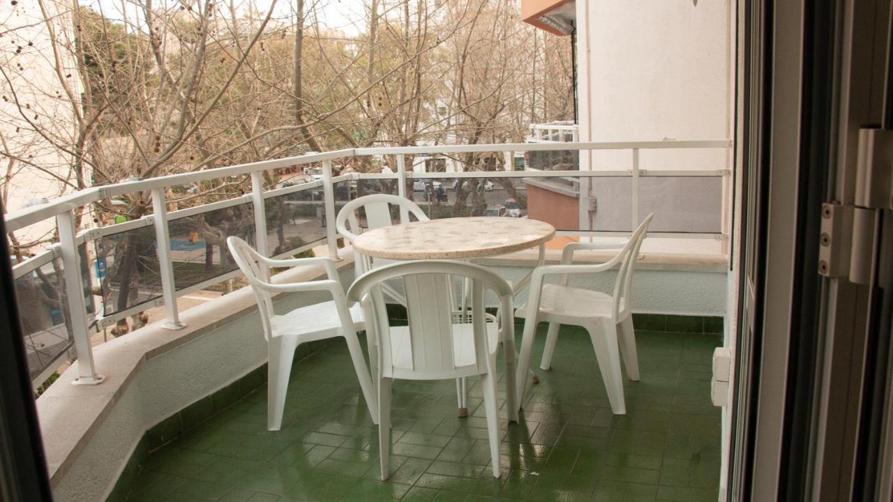 Sta. Eulalia Familias Arysal Apartment Salou Ngoại thất bức ảnh